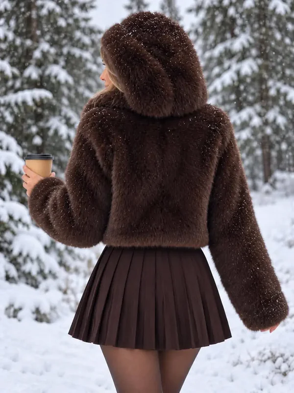 Blanita damă Noémie